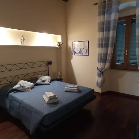 Casa In Piazza A Due Passi Dagli Imbarchi E Dal Centro Storico Appartamento *