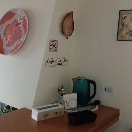 Casa In Piazza Nel Centro Storico A Due Passi Dagli Imbarchi Apartment *