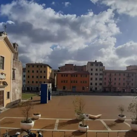 Casa In Piazza A Due Passi Dagli Imbarchi E Dal Centro Storico *